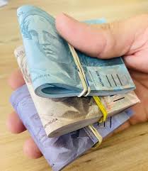 Por Que o Real Está Perdendo Seu Poder e O Que Isso Significa Para Você